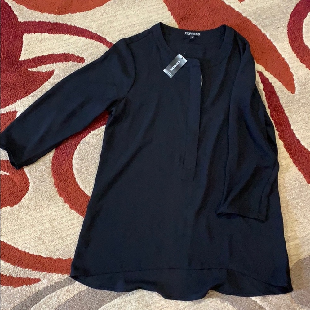 Express top black with silver zipper in front